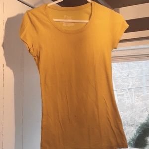 Short sleeve crew neck tee